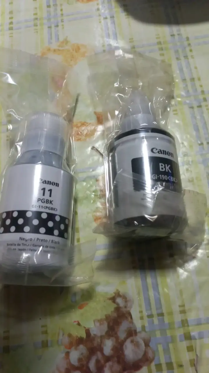 Botellas de tinta negra Canon GI-11 y GI-190
