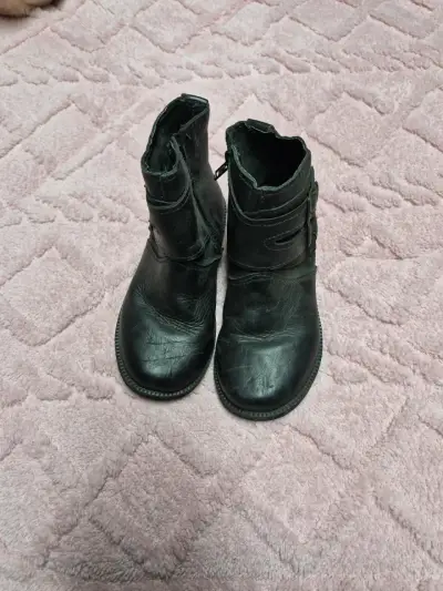 Conjunto de ropa tradicional con botas - miniatura 2