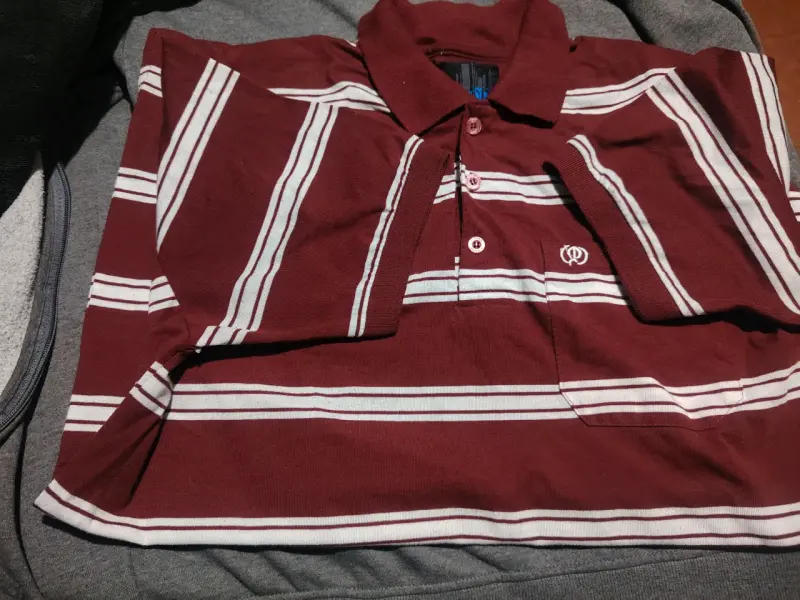 Polera Polo Rayada Burdeos para Hombre