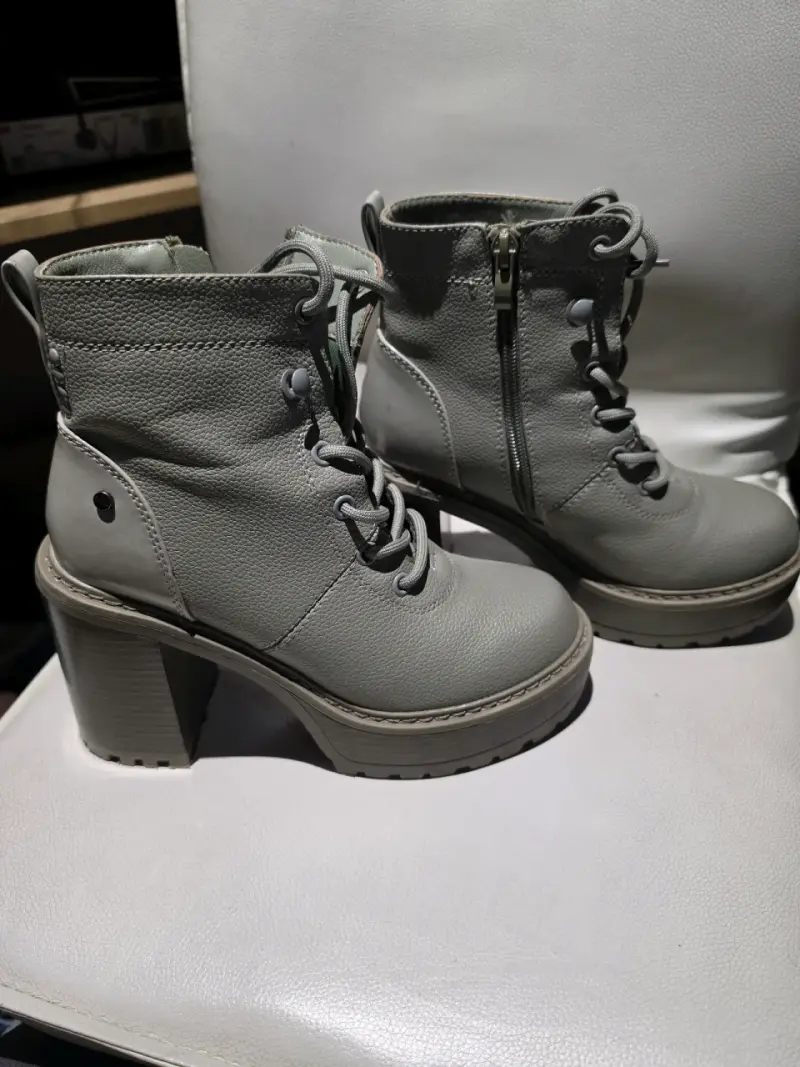 Botines 'Bata' de cuero gris con plataforma - 2