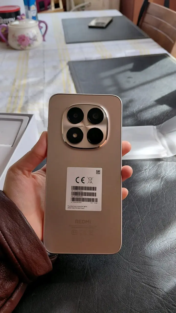 Smartphone Redmi Note 15 Pro 5G dorado - 1