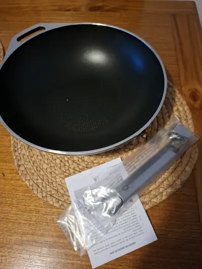 Wok antiadherente con mango desmontable - miniatura 2