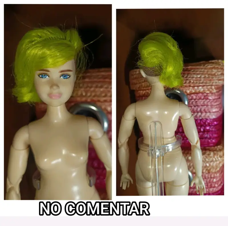 Muñeca articulada con cabello verde - 2