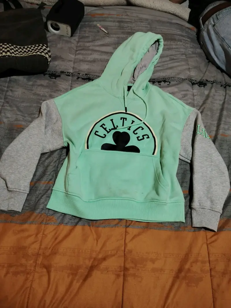 Polerón Celtics verde y gris para mujer - 4