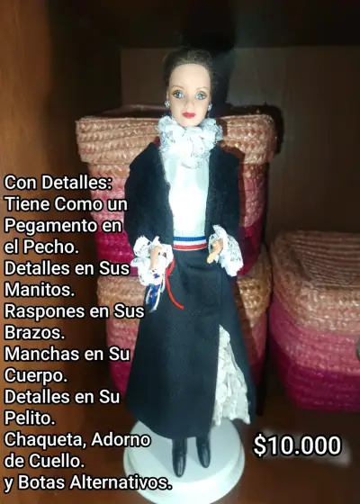 Muñeca de colección con detalles y accesorios - miniatura 1