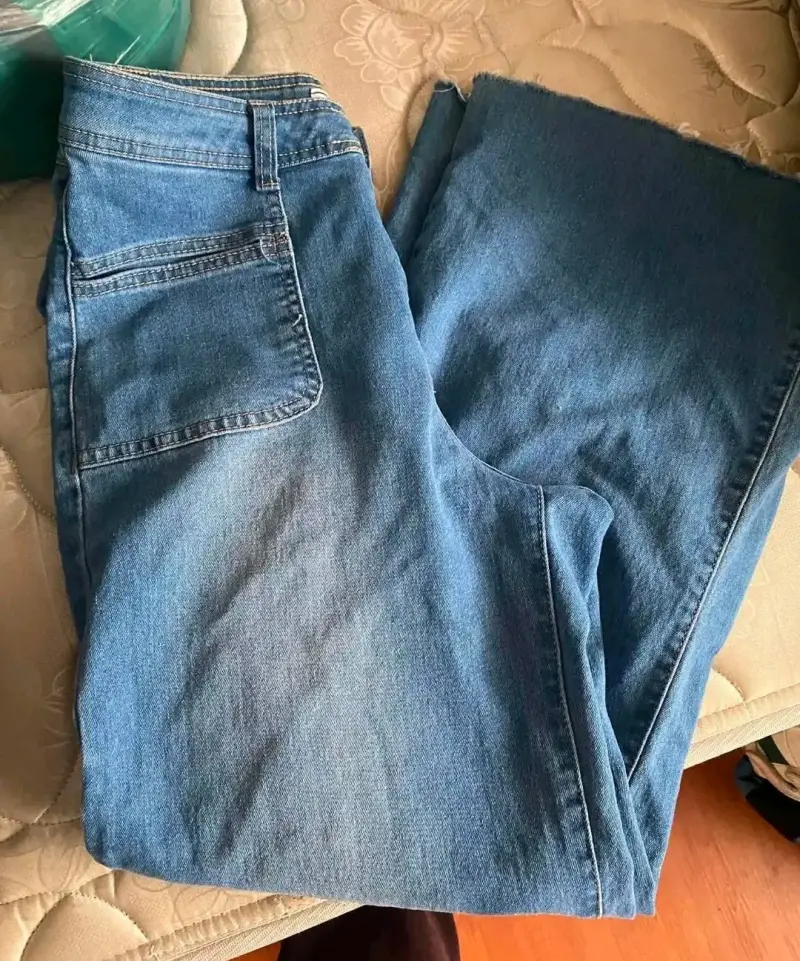 Jeans de mujer azul de pierna ancha - 4