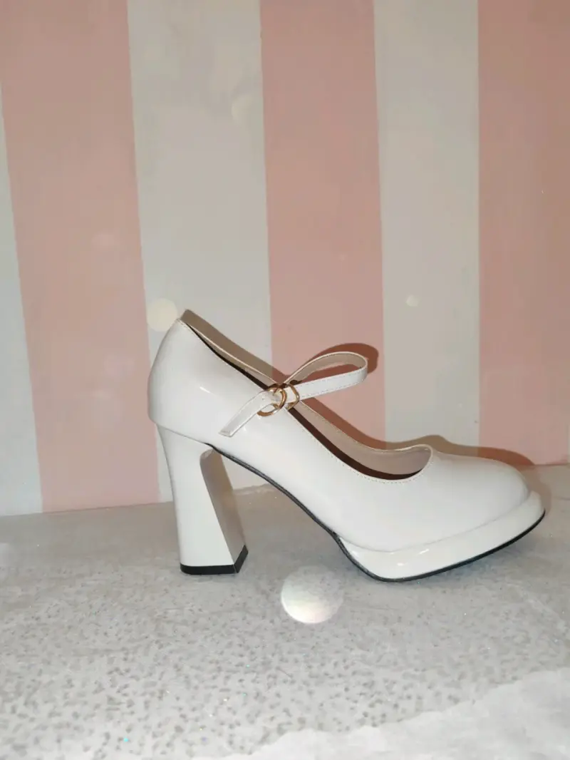 Zapatos de tacón blancos con correa - 2