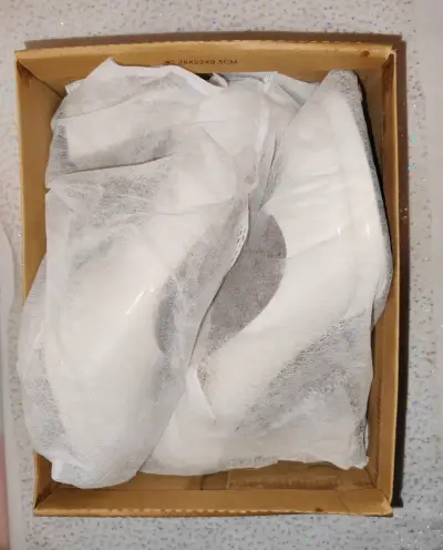 Zapatos de tacón blancos con correa - miniatura 3