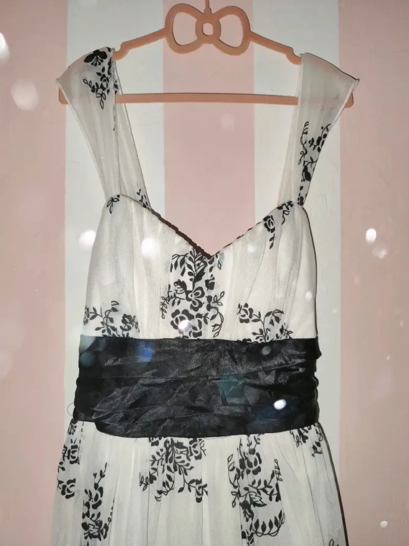 Vestido de fiesta blanco y negro con lazo - 2