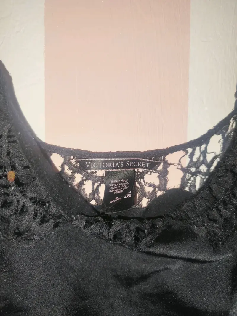 Vestido negro de encaje Victoria's Secret