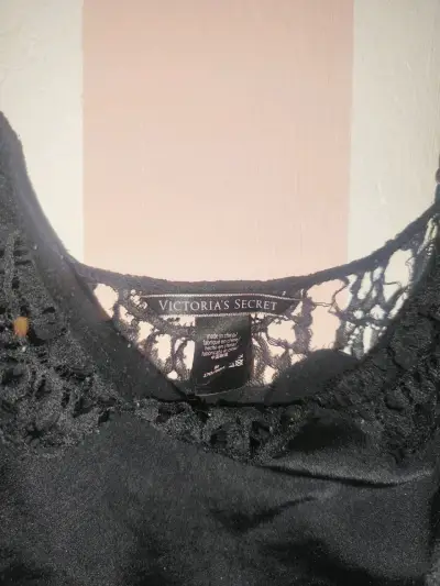 Vestido negro de encaje Victoria's Secret - miniatura 1