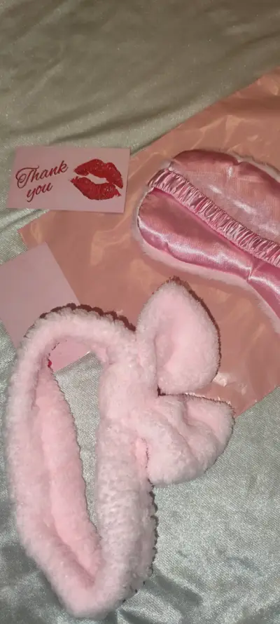 Set de antifaz y cintillo de felpa rosa - miniatura 1