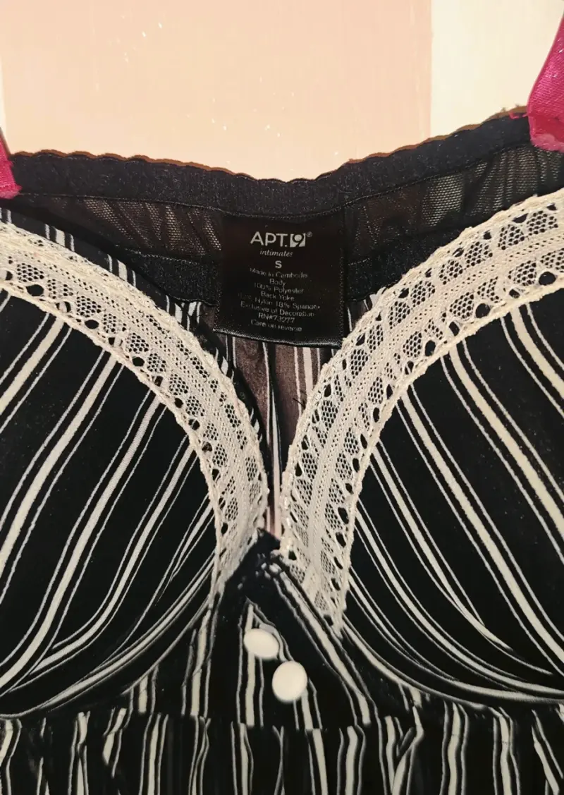 Camisón de rayas negro con encaje - 2