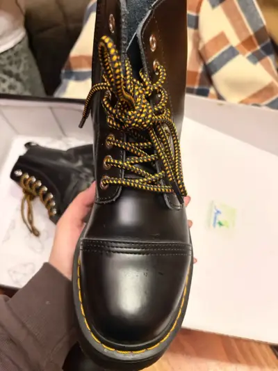 Botas negras de cuero con plataforma - miniatura 2