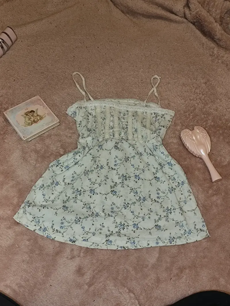 polera floral con tirantes - 1
