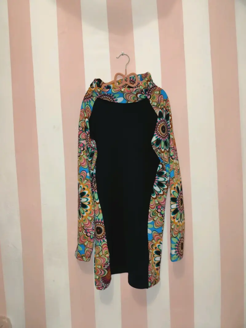 Vestido de manga larga con estampado floral - 1