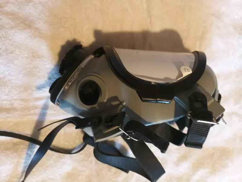 Máscara de protección respiratoria con visor amplio - 3