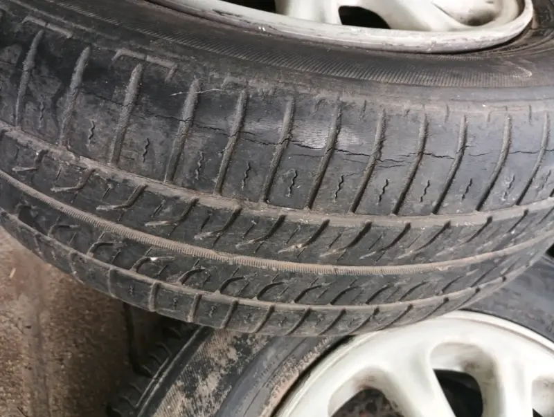 Juego de 4 llantas con neumáticos 185/65R14 - 3