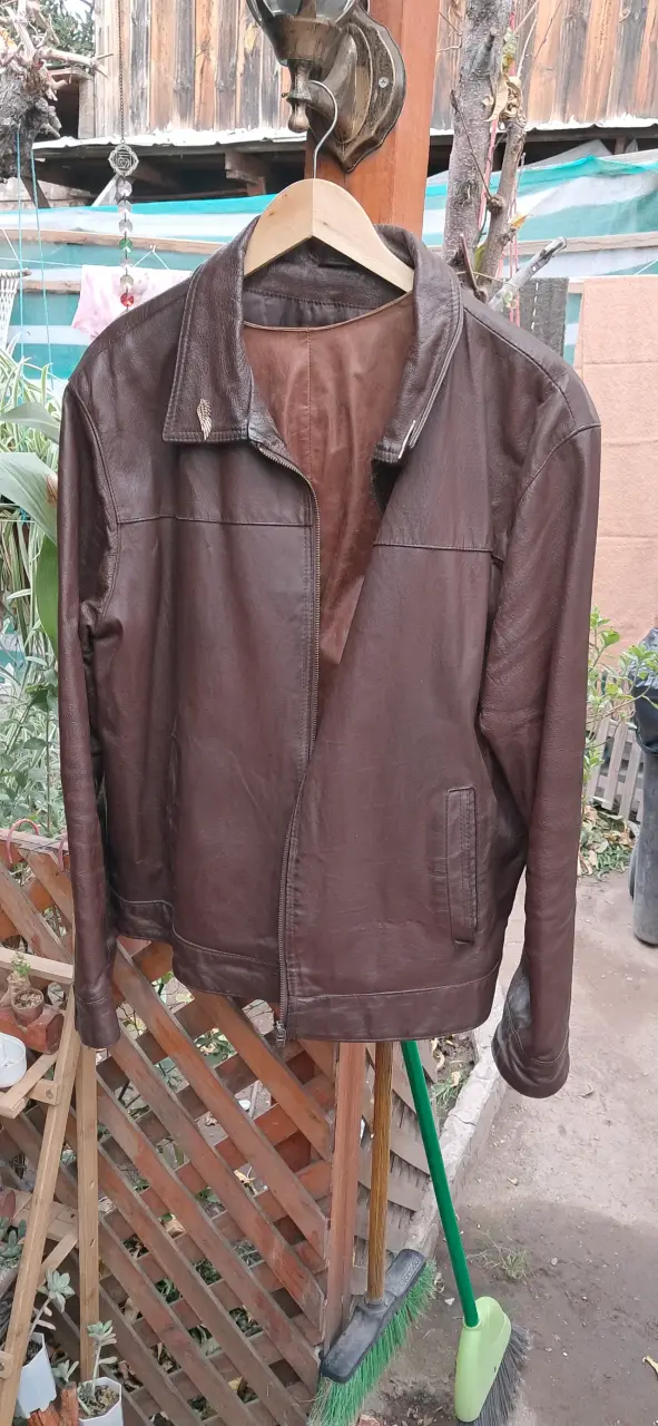 Chaqueta de cuero marrón para hombre