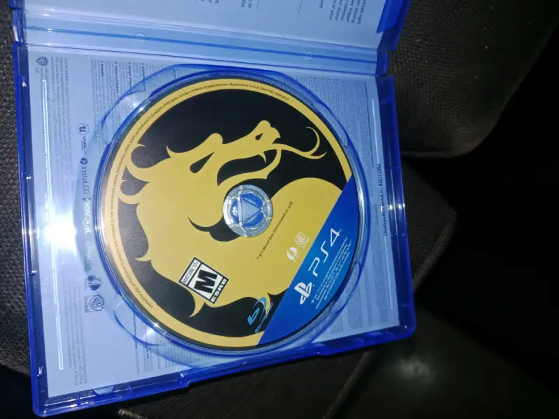 Juego PS4 Mortal Kombat 11 en buen estado - 2