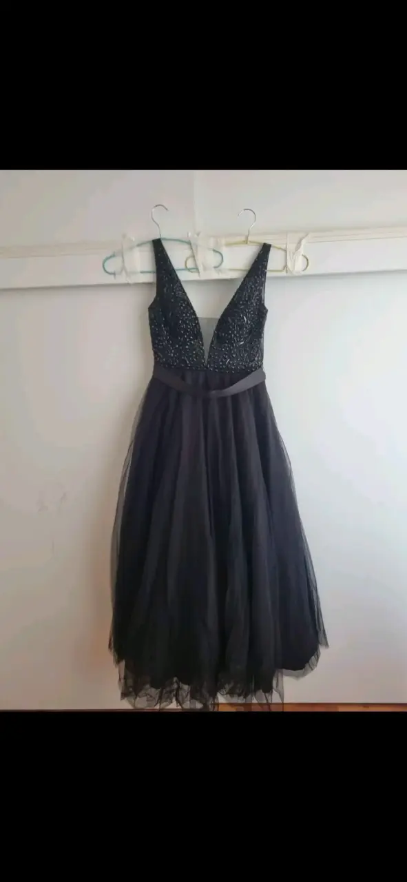 Vestido de fiesta negro con lentejuelas - 1
