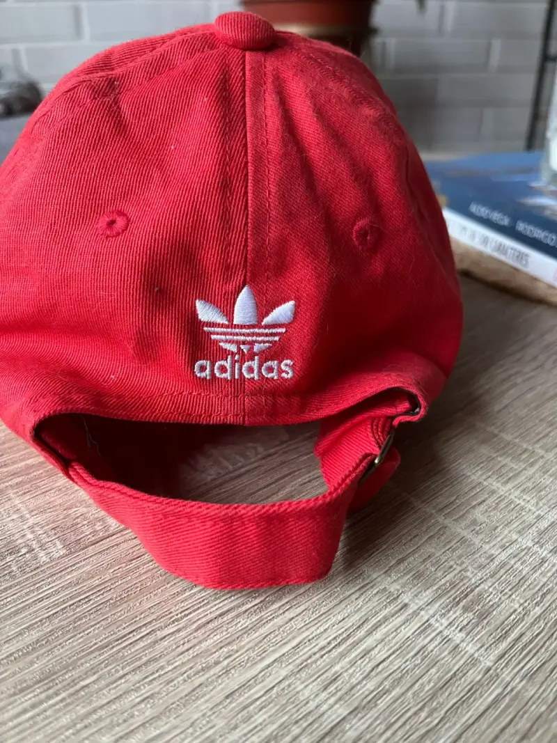 Gorro roja Adidas jockey - 2