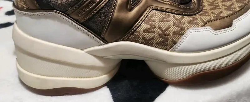 Zapatillas deportivas Michael Kors doradas - 3
