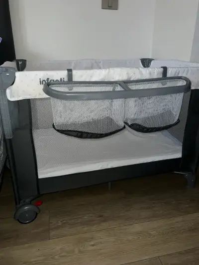 Cuna corral Infanti plegable con ruedas - miniatura 2