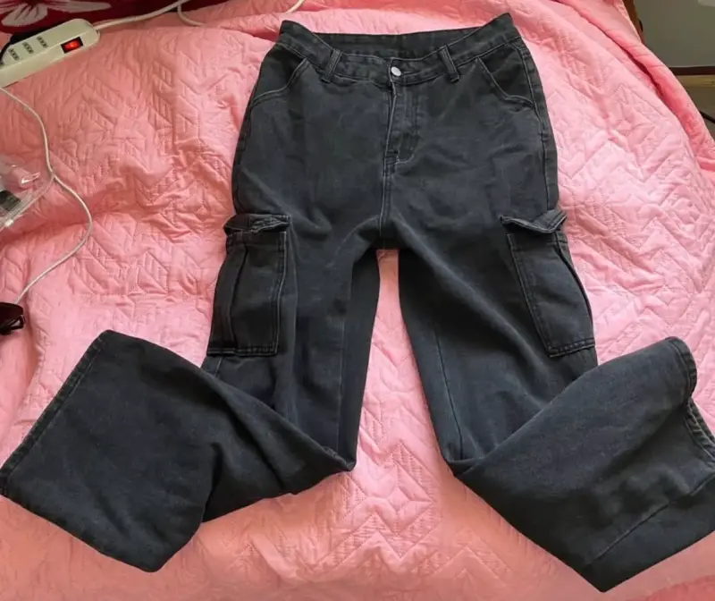 Pantalones cargo negros unisex con bolsillos - 1