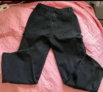 Pantalones cargo negros unisex con bolsillos - miniatura 2