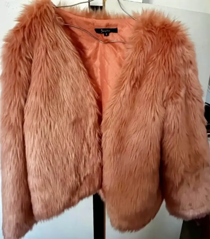 Chaqueta de piel sintética rosada para mujer - 1