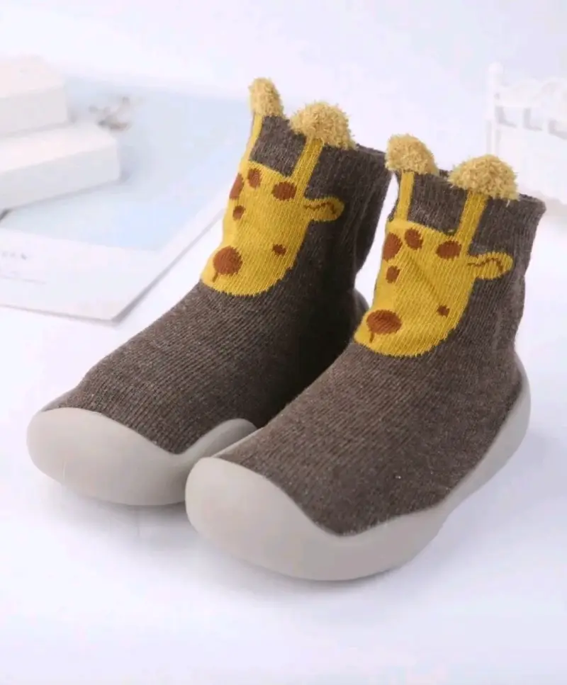 Zapatillas de bebé con diseño de jirafa