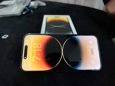 iPhone 14 Pro Max 128GB  en excelente estado - miniatura 3
