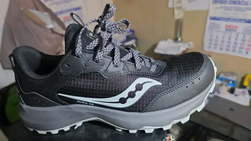 Zapatillas de Trail Running Saucony Aura TR Negras