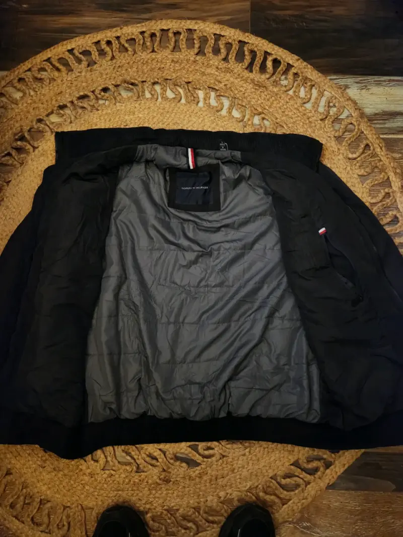 Chaqueta negra Tommy Hilfiger - 2