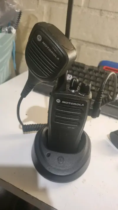 Motorola DEP 450 - miniatura 1