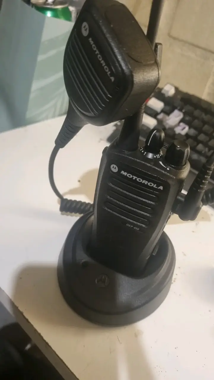 Motorola DEP 450 - 2