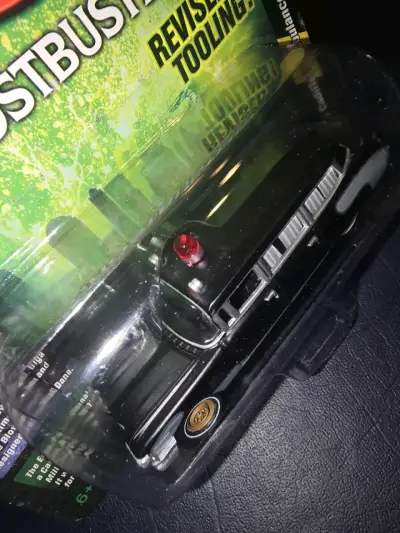 Auto juguete  Ghostbusters Johnny Lightning 1:64 - miniatura 4