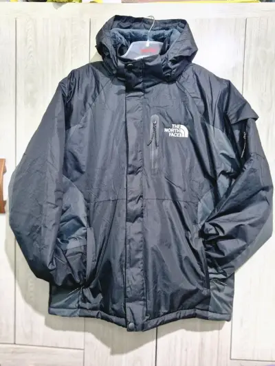 Chaqueta impermeable The North Face negra talla L - miniatura 1