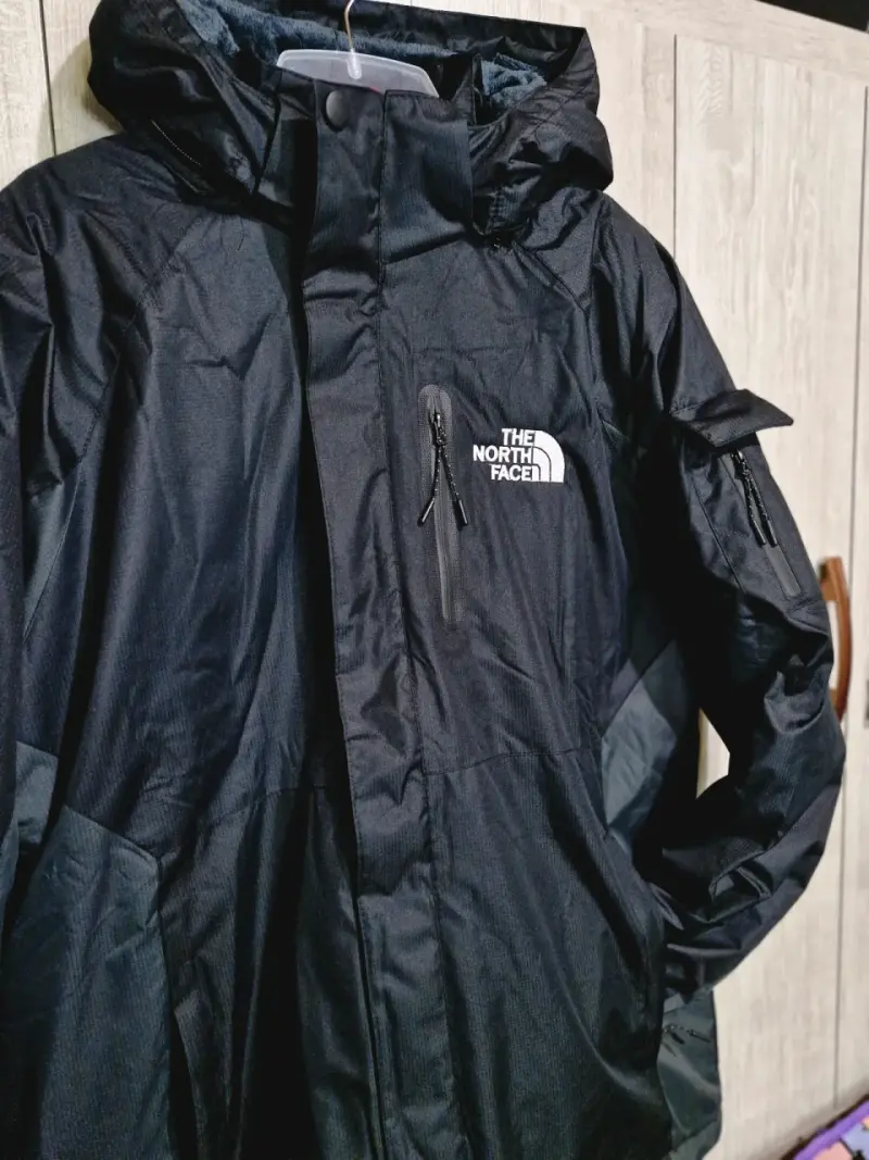 Chaqueta impermeable The North Face negra talla L - 2