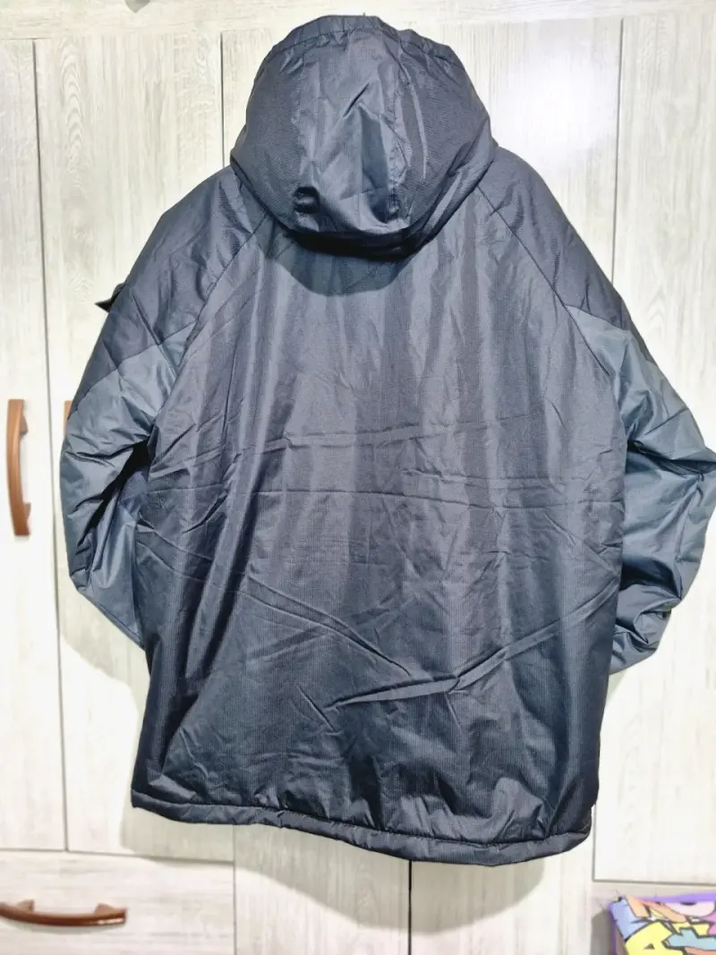 Chaqueta impermeable The North Face negra talla L - 3