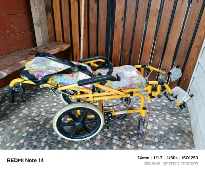 Silla de ruedas infantil neurológica - miniatura 2