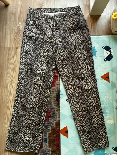 Pantalones de mujer estampado leopardo - miniatura 1
