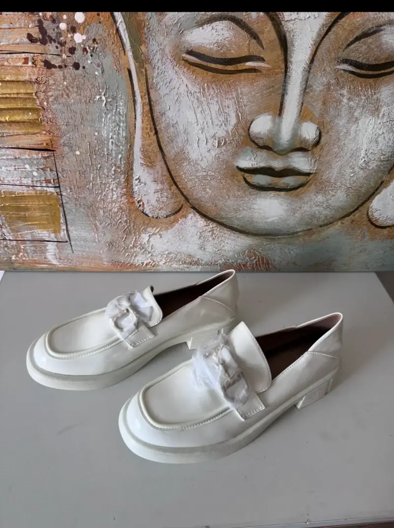Mocasines blancos nuevos talla 39 - 1