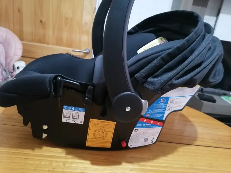 Silla de Auto para Bebé Safety 1st Negra - 2