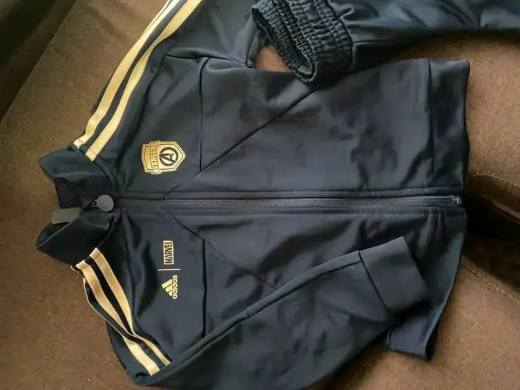 Conjunto deportivo infantil Adidas Marvel azul - 4