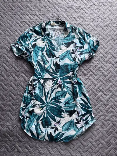 Vestido estampado tropical para mujer - miniatura 2