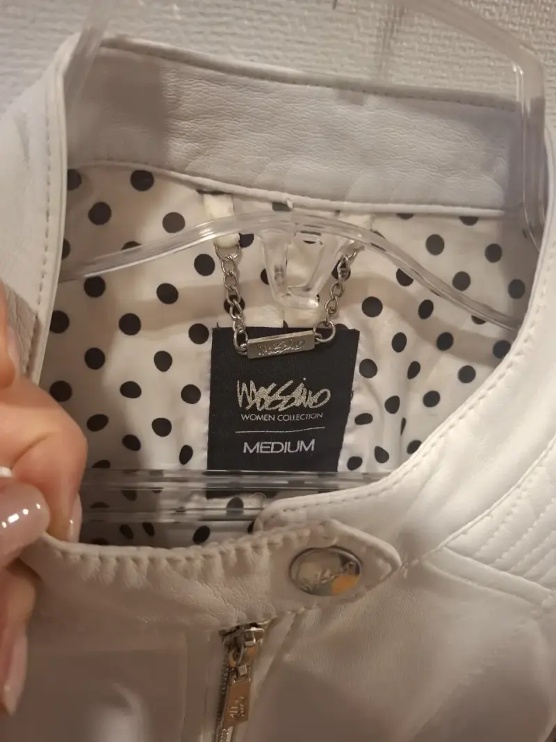 Chaqueta Mossimo cuero sintético blanca - 3