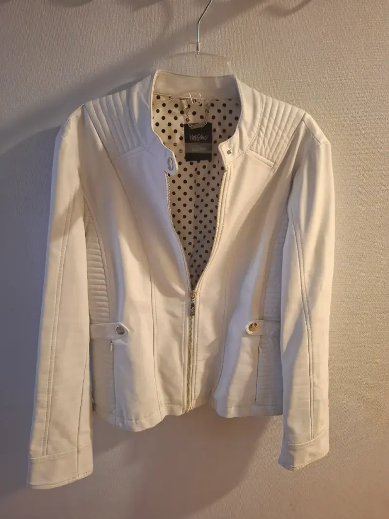Chaqueta Mossimo cuero sintético blanca - 4