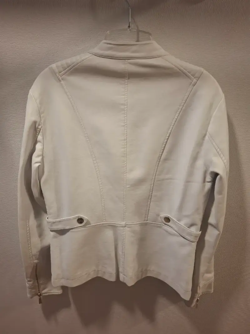 Chaqueta Mossimo cuero sintético blanca - 5